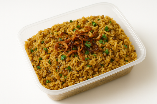 Bhuna khichuri in a transparent takeaway box, white background, image size 1100px x 1100px